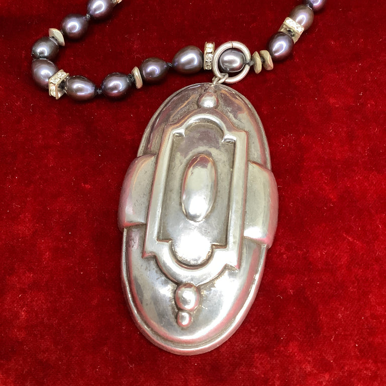 Pearl and Pendant Necklace